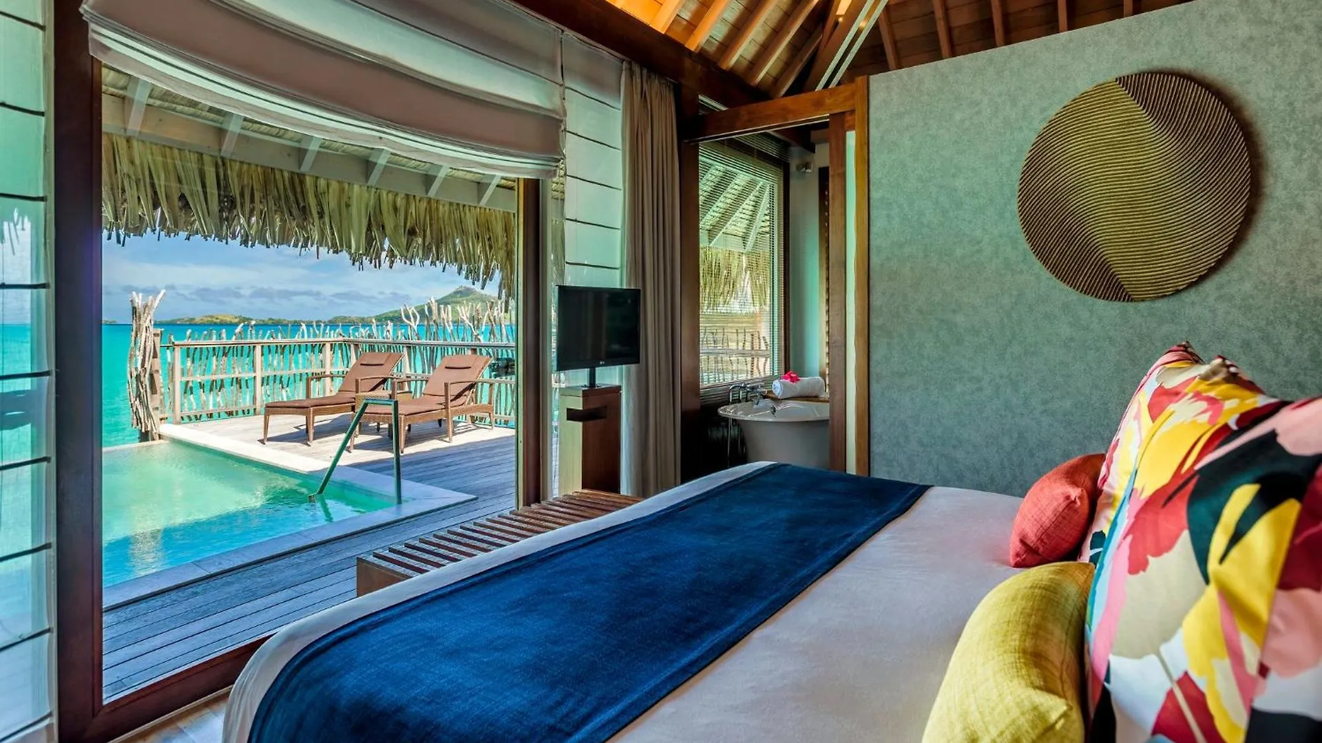 Intercontinental Bora Bora & Thalasso Spa, An Ihg Hotel 5*,  Французская Полинезия